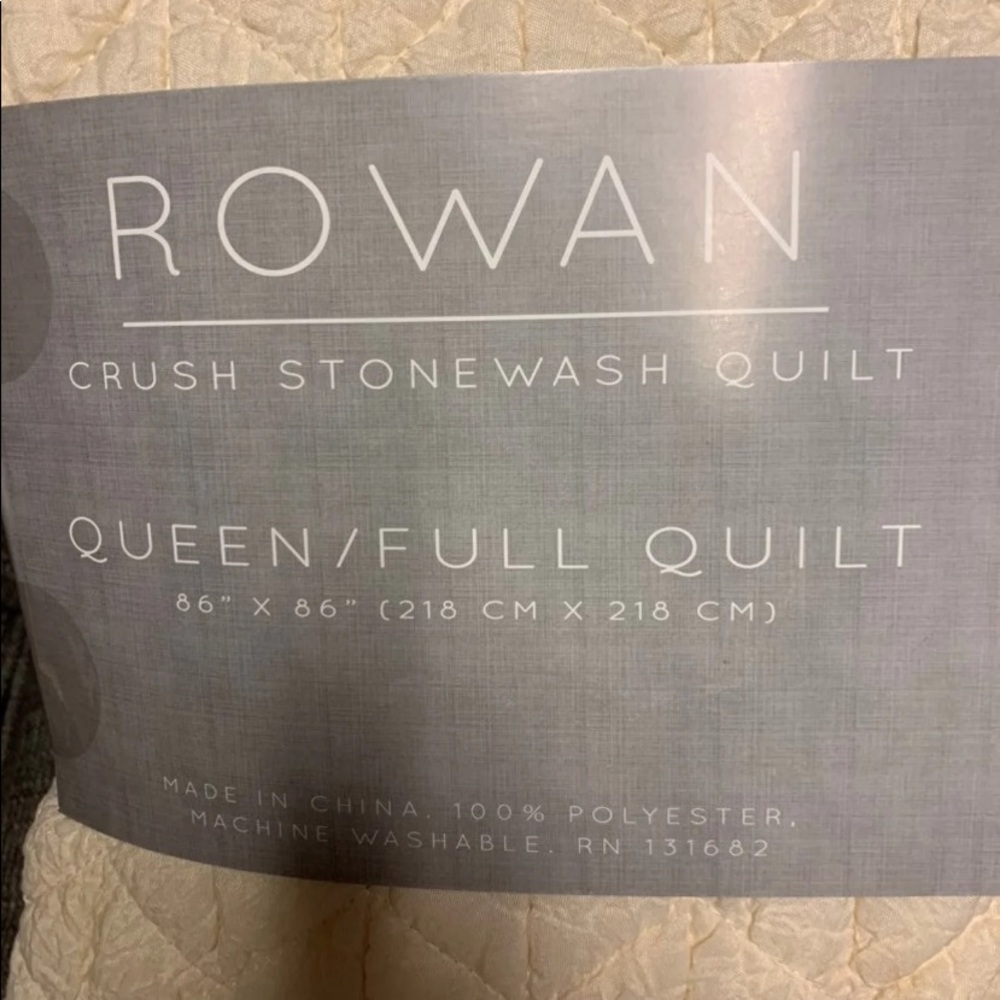queen quilt - Picture 3 of 3